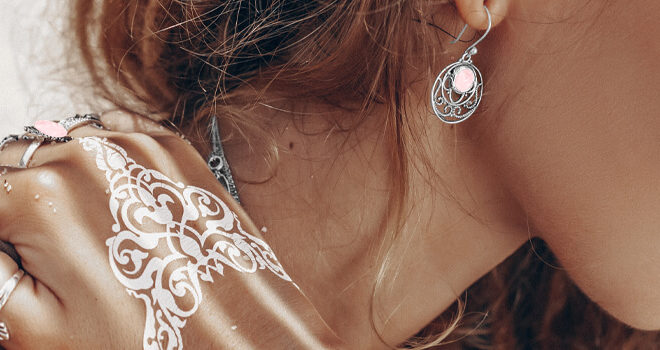 10 Stunning Rose Quartz Jewelry Pieces to Elevate Your Style